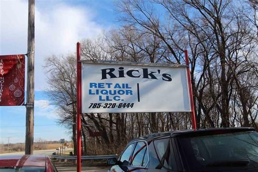 104 Riley Ave, Ogden, KS 66517